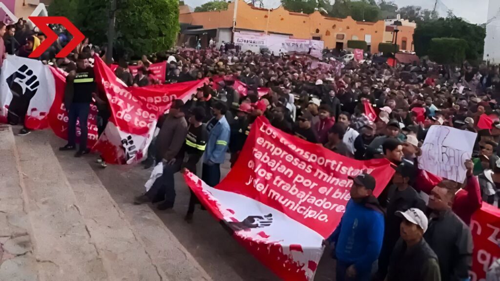 Transportistas de Zimapán se deslindan de bloqueos de transportistas foráneos o y denuncian uso político del conflicto