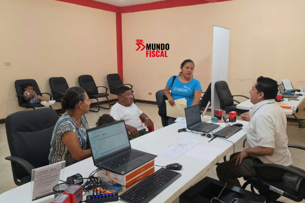 El SAT llevará oficinas móviles a 46 municipios de 21 estados. Conoce dónde tramitar tu RFC, e.firma y Constancia de Situación Fiscal.